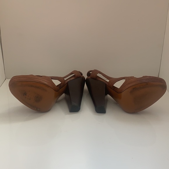 GIVENCHY leather peep toe boho high heels - Picture 7 of 12